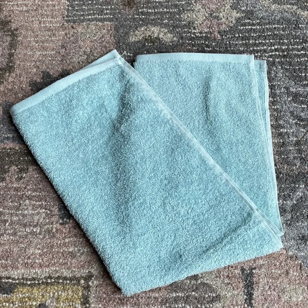 Amazon Basics Bathroom Hand Towels Set of 4